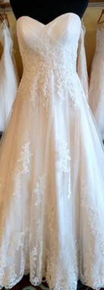 Brand New. Authentic . David Tutera.  Size 16. - Picture 4 of 8